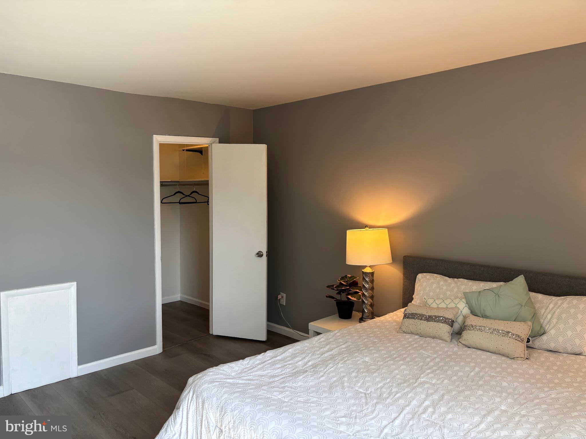 WALNUT GROVE - Residential Lease