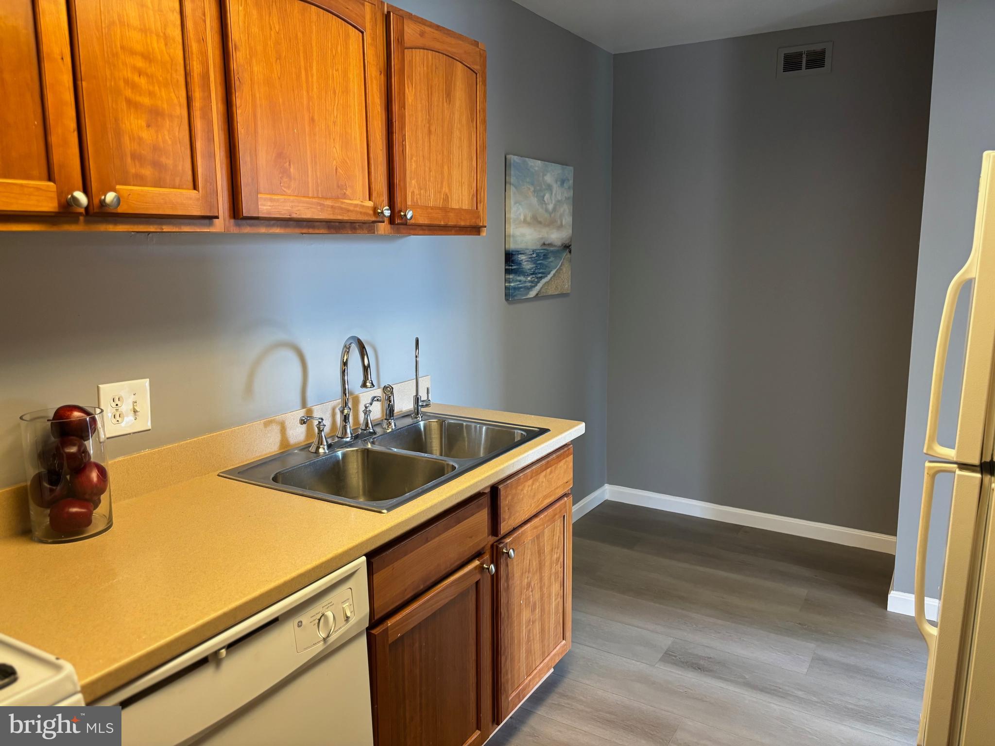 WALNUT GROVE - Residential Lease