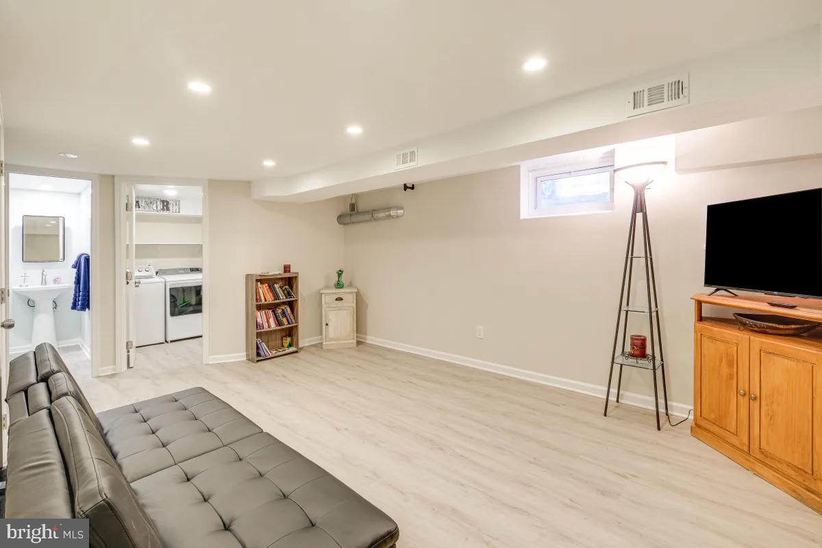 WAKEFIELD - Residential Lease