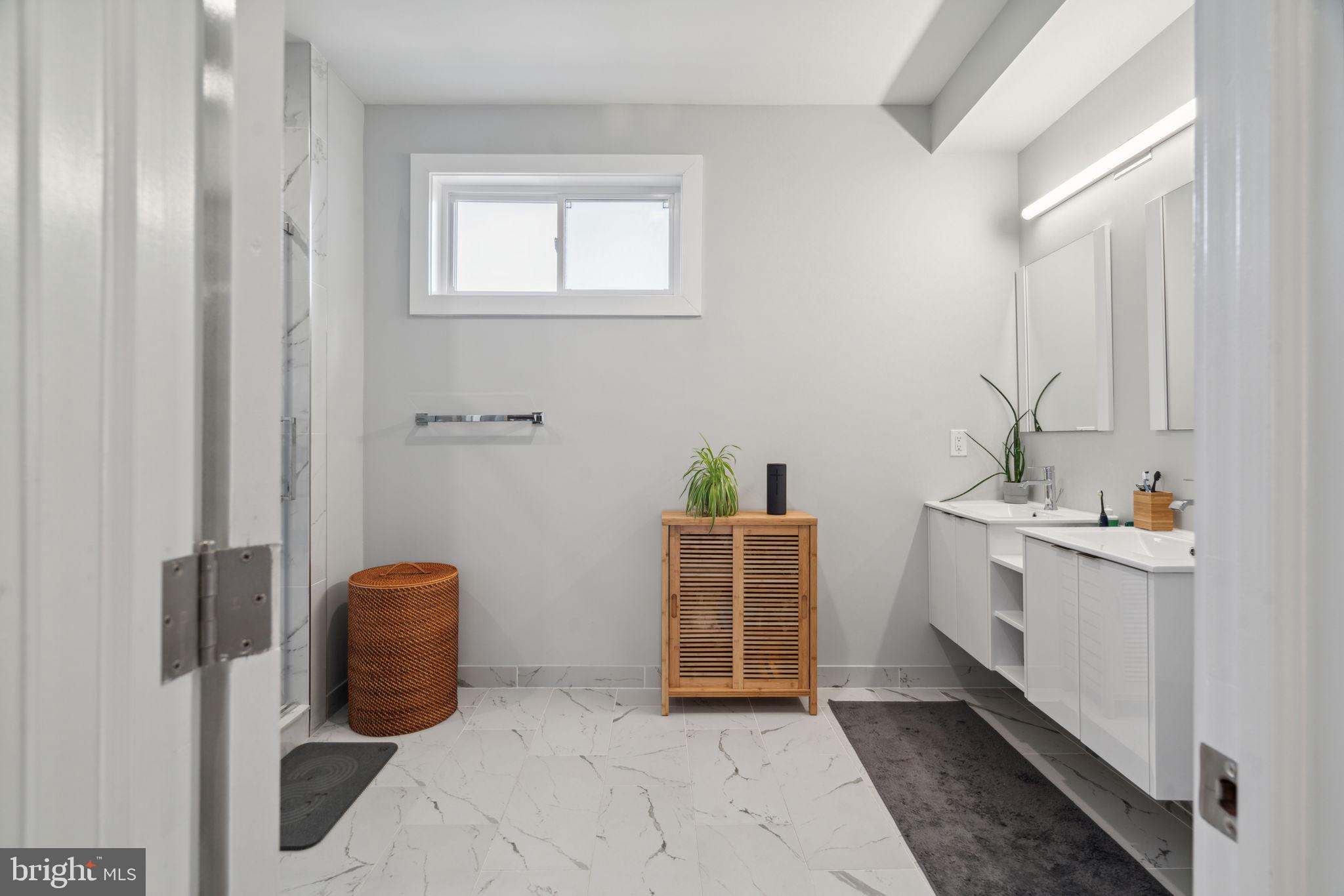 FISHTOWN - Residential Lease