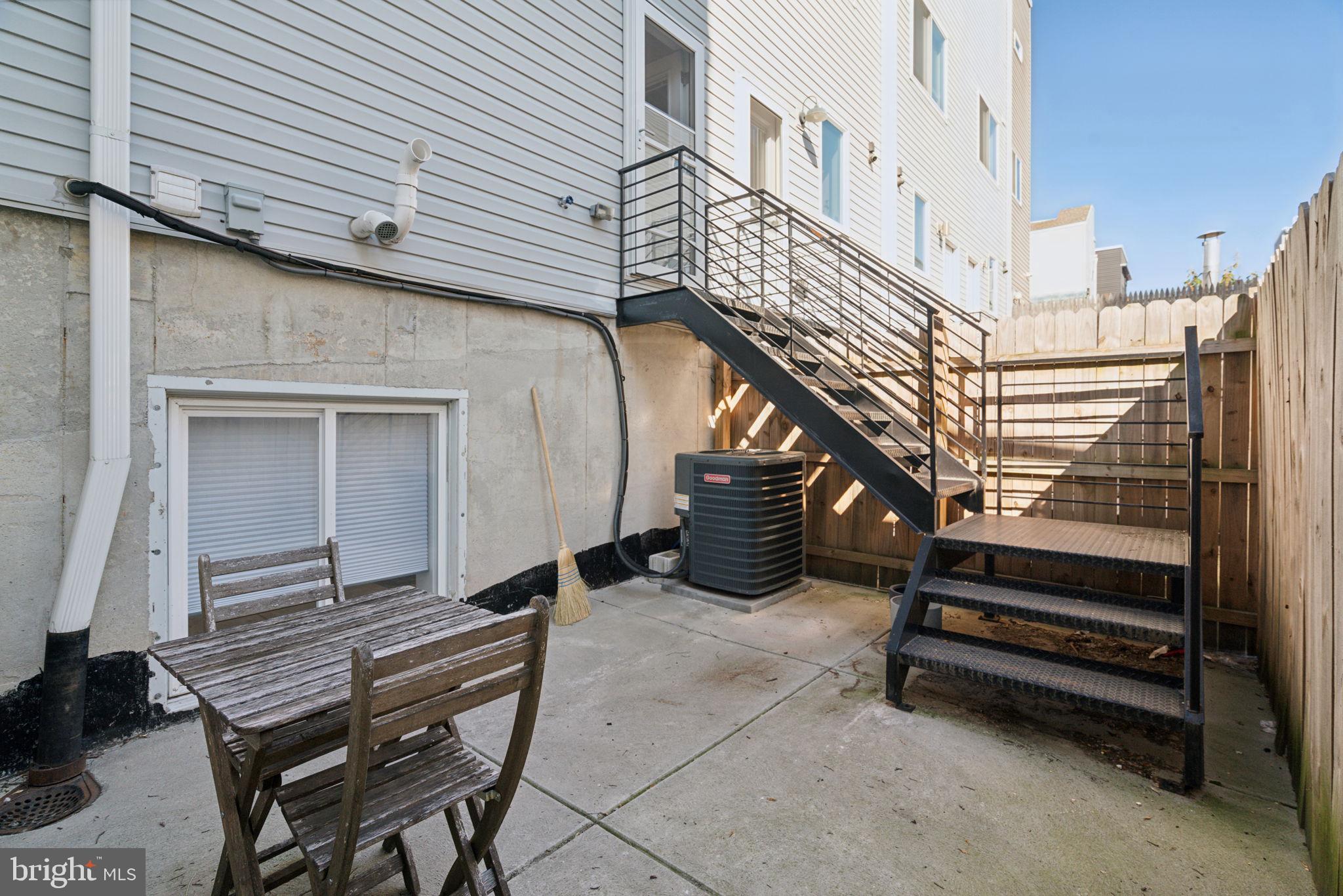 FISHTOWN - Residential Lease