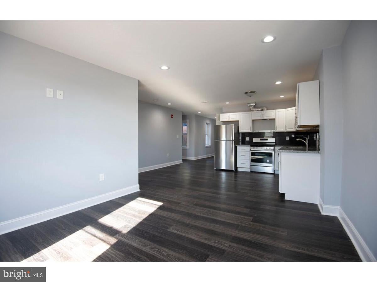 217 W LANCASTER AVENUE 3