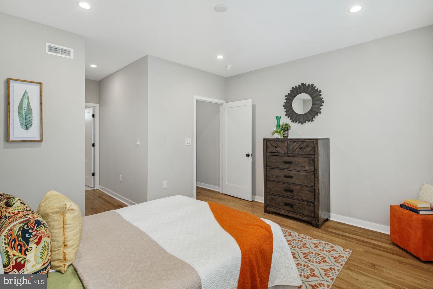 ART MUSEUM AREA - Residential