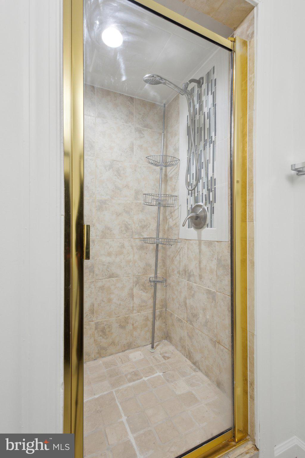 COMSTOCK - Residential Lease