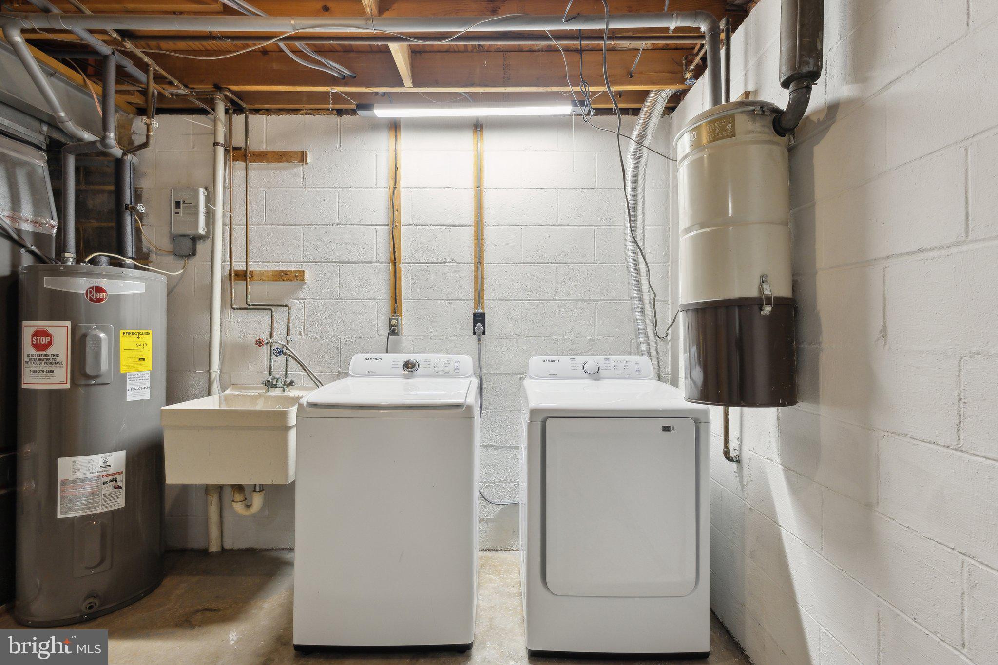 COMSTOCK - Residential Lease