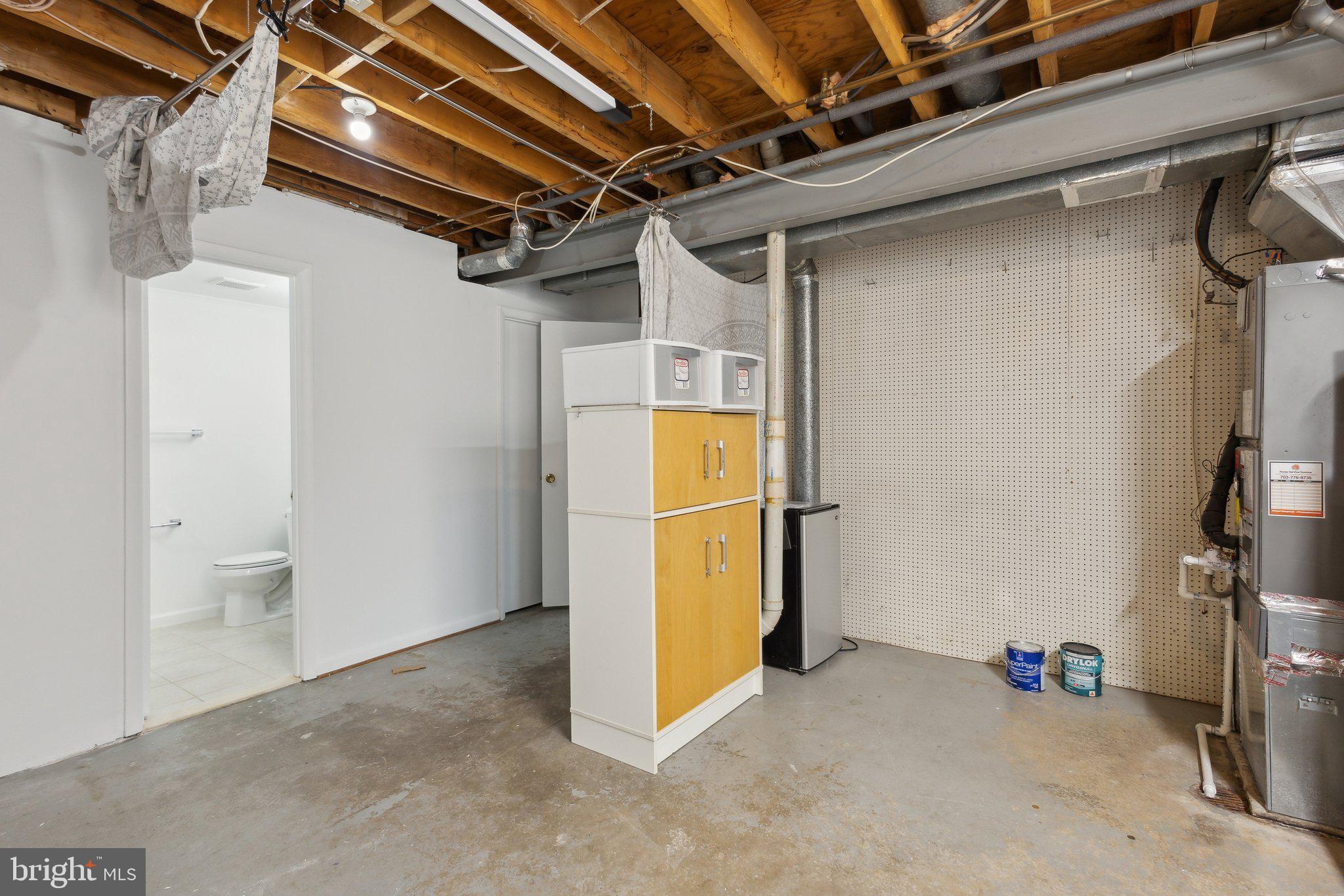 COMSTOCK - Residential Lease