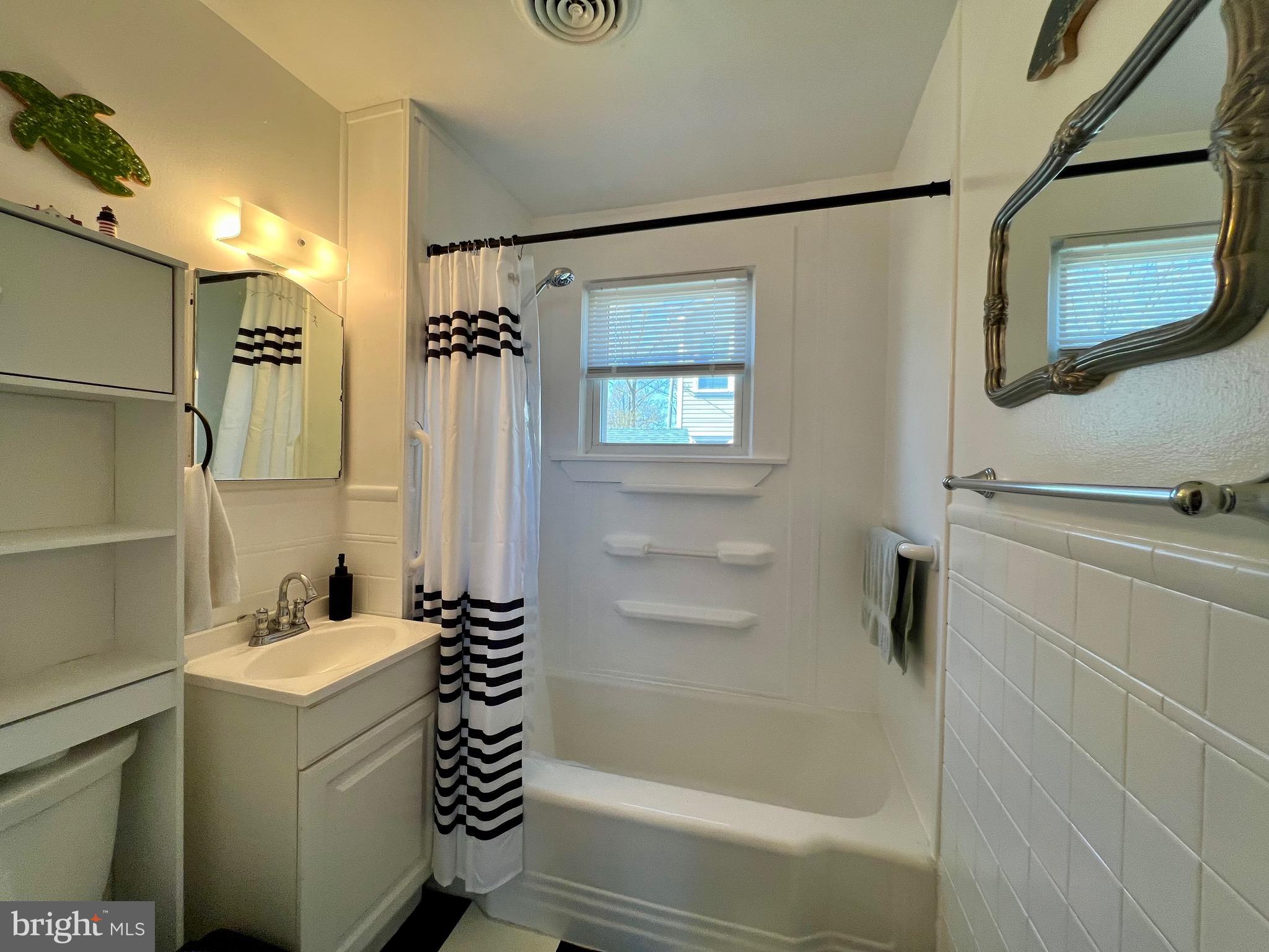 TOWN OF COLONIAL BEACH - Residential Lease