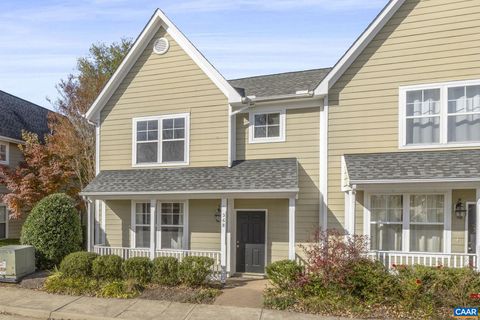 Townhouse For Sale - 368 Joliet Ct Ct<br/> CROZET, VA 22932