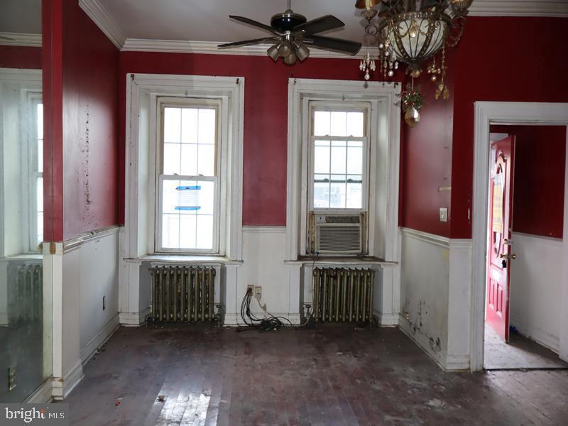 2708 E INDIANA AVENUE