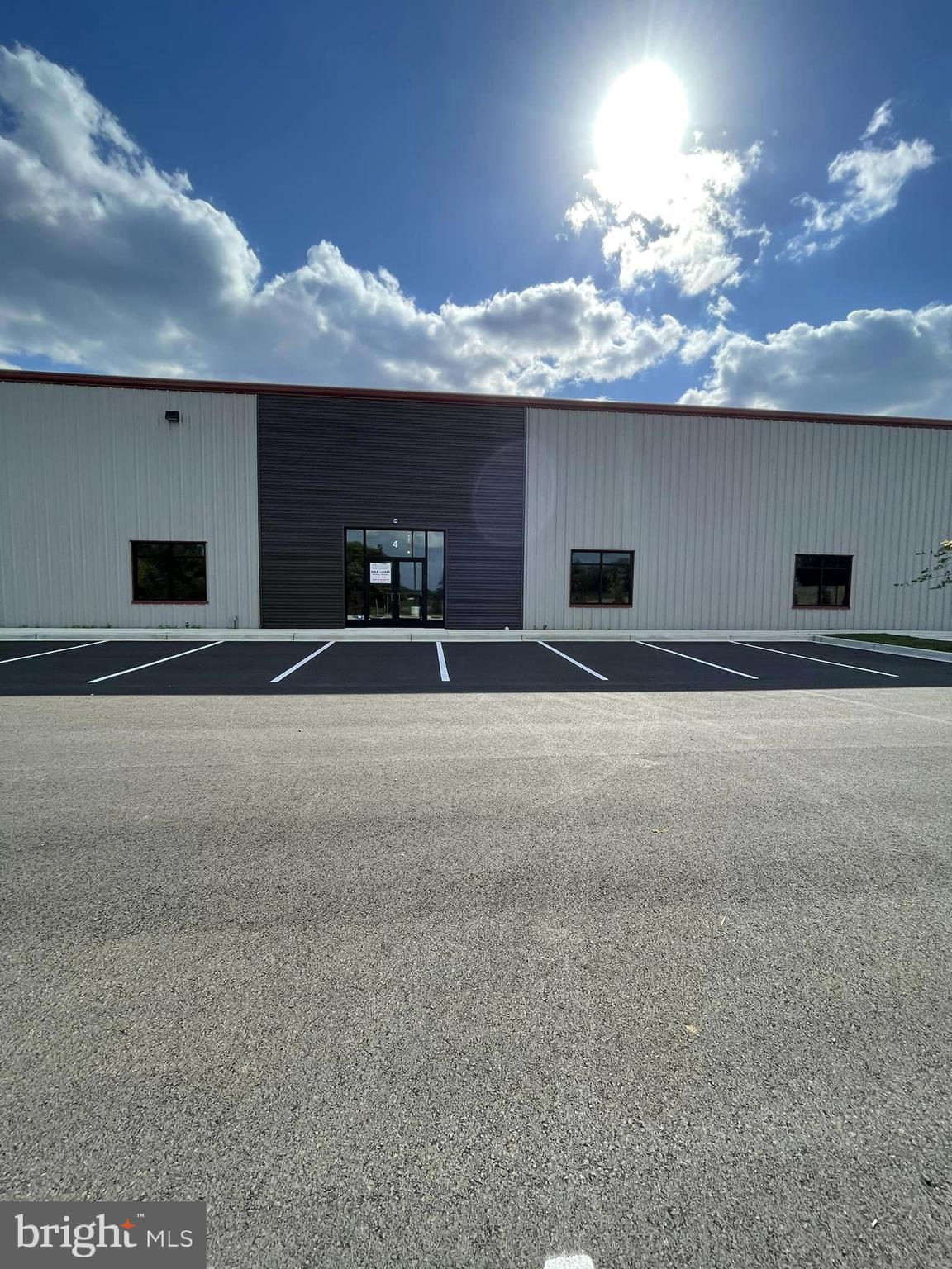331 AVIATION WAY UNIT 3