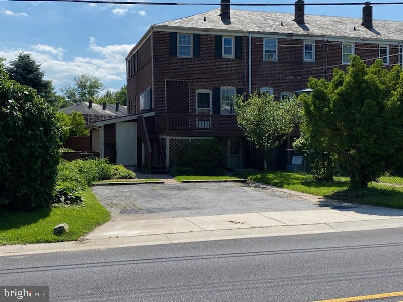 TOWSON MANOR - Residential Lease