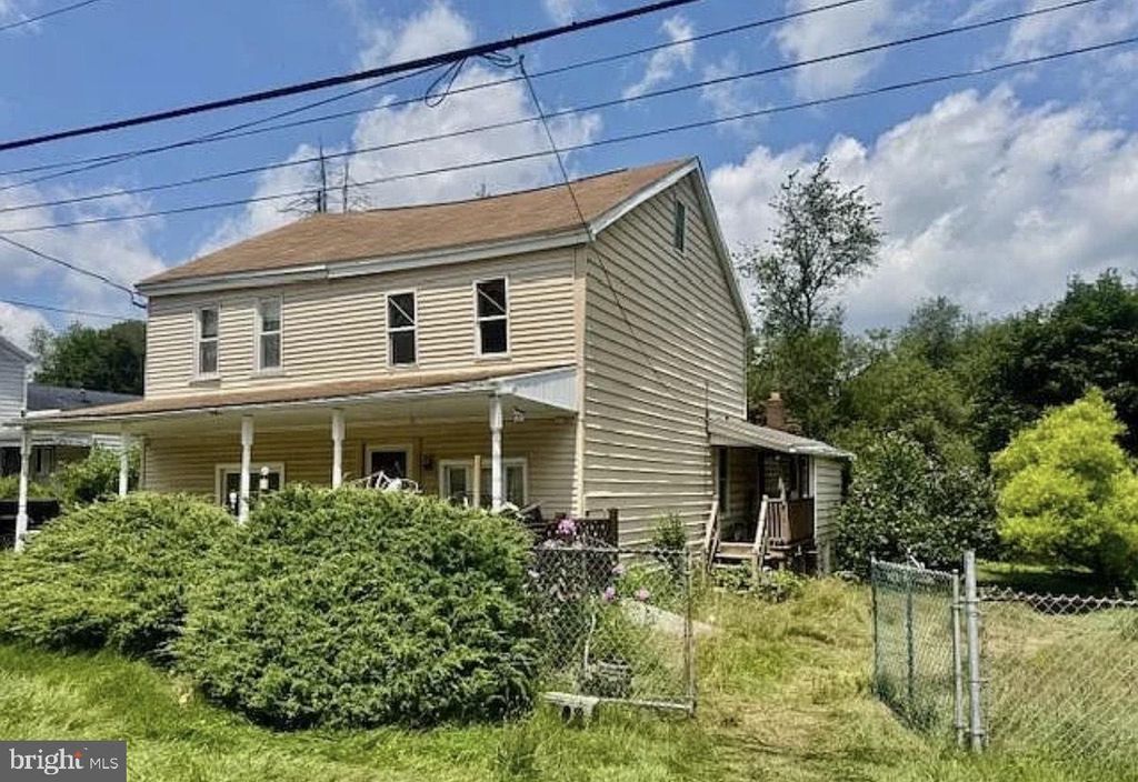 Photo of 225 Furnace Street, SHENANDOAH, PA 17976 (MLS # PASK2025412)