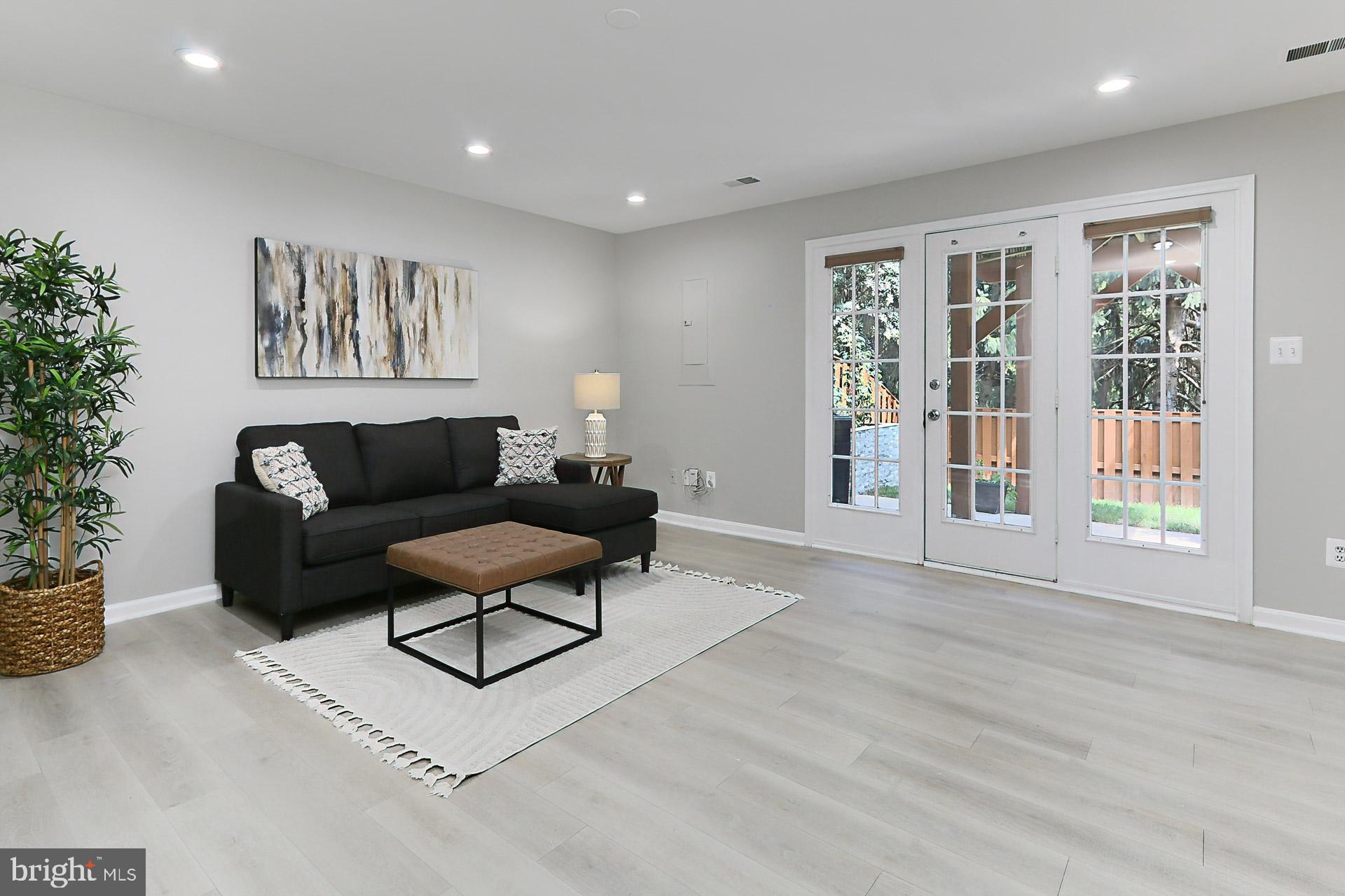 CENTRE RIDGE - Residential