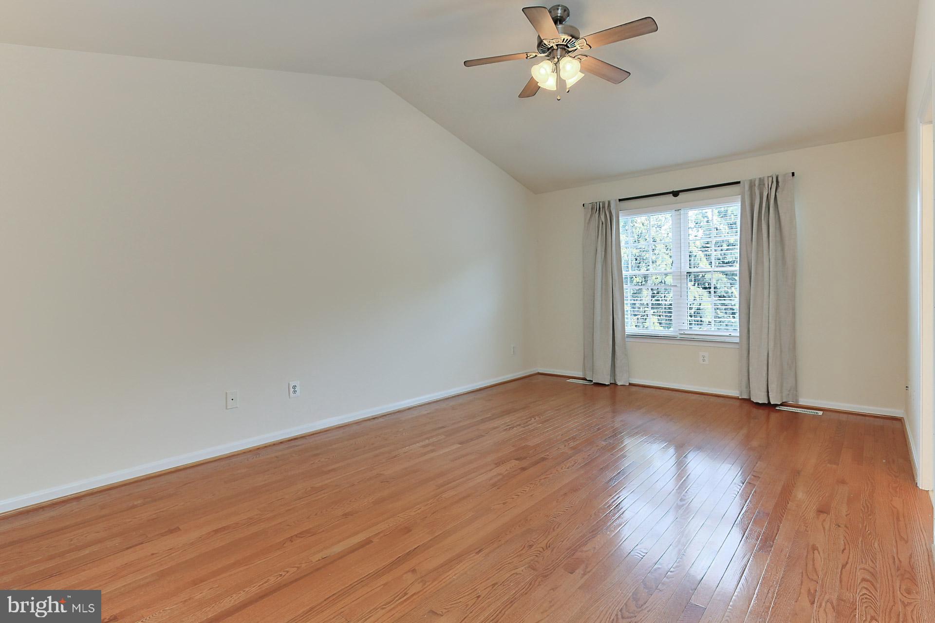 CENTRE RIDGE - Residential