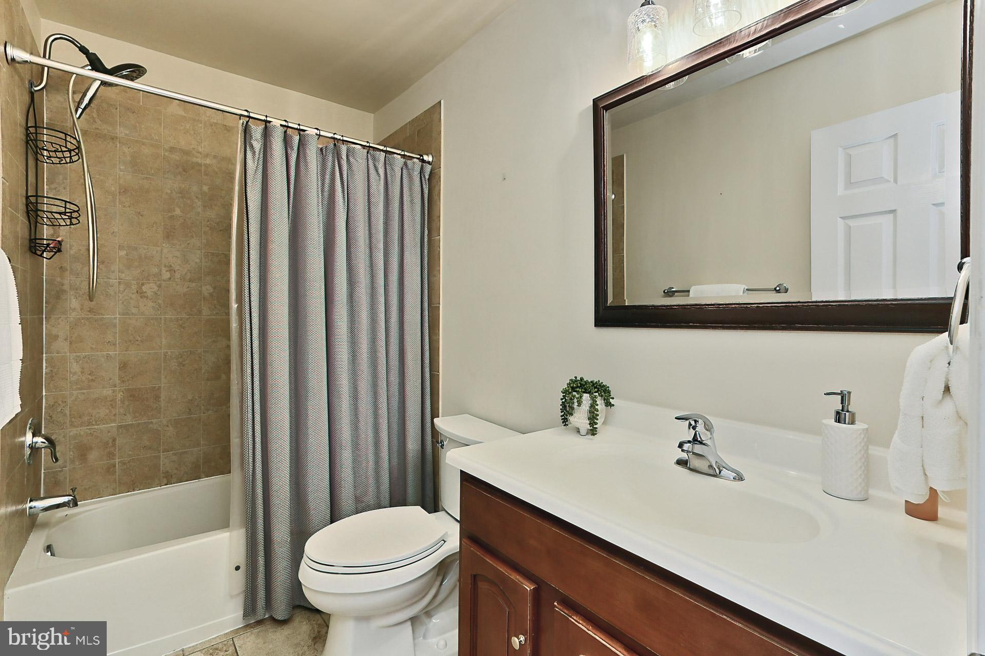 CENTRE RIDGE - Residential