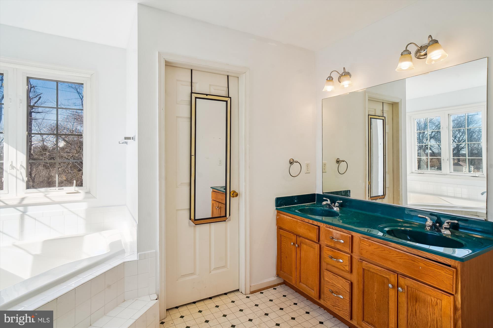 CARRIAGE HILL - Residential