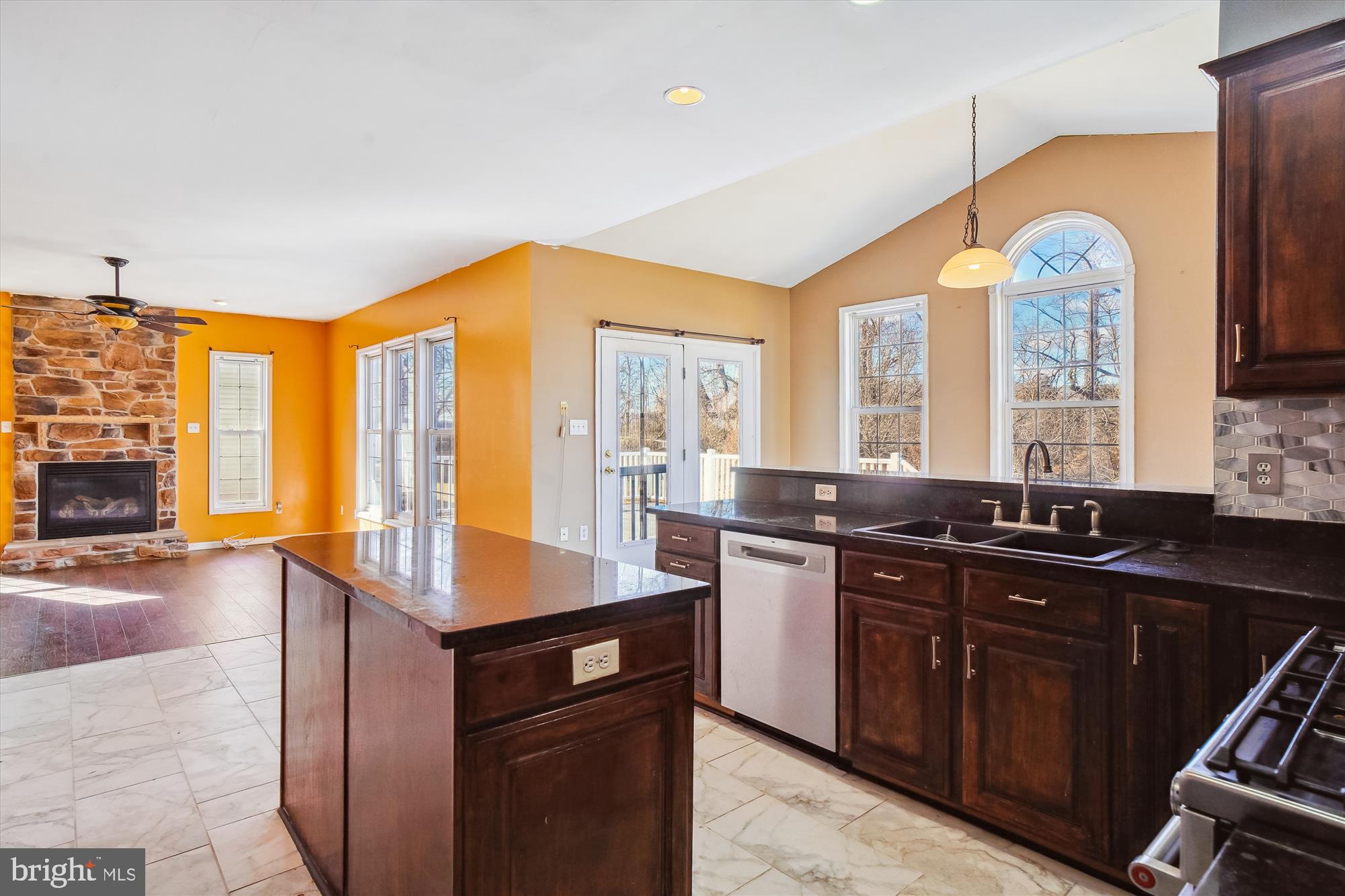 CARRIAGE HILL - Residential