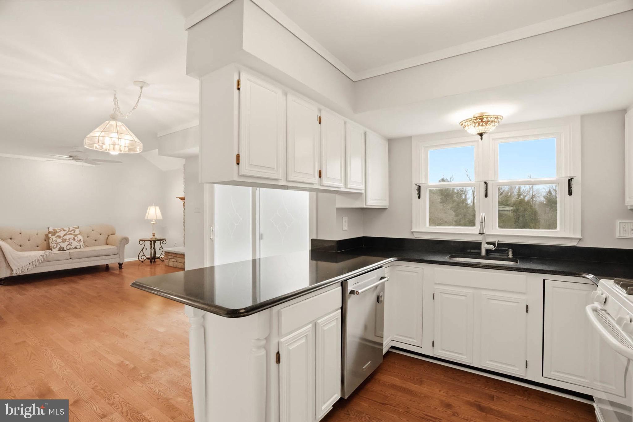 MARKET SQUARE SOUTH - Residential