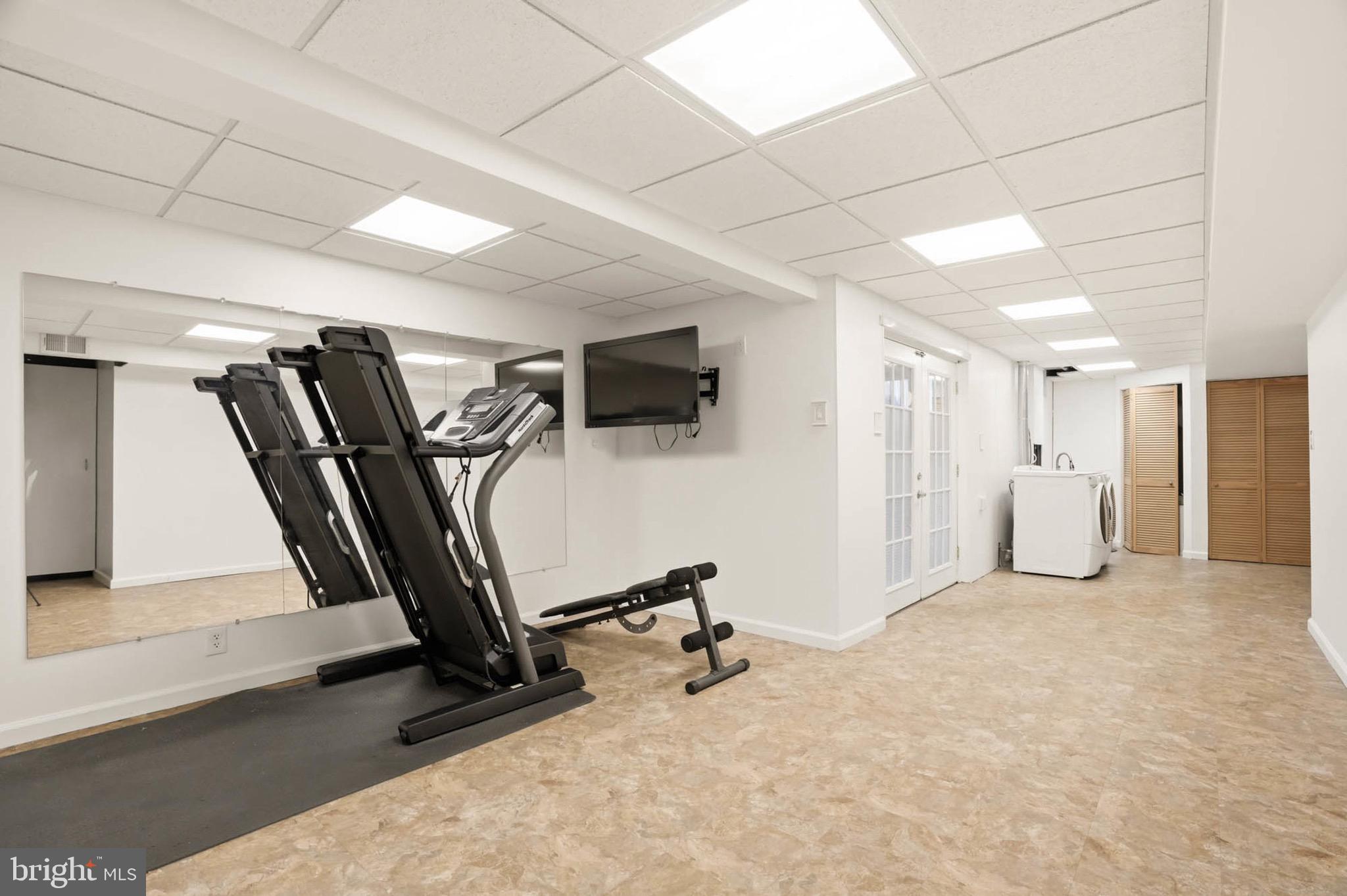 MARKET SQUARE SOUTH - Residential