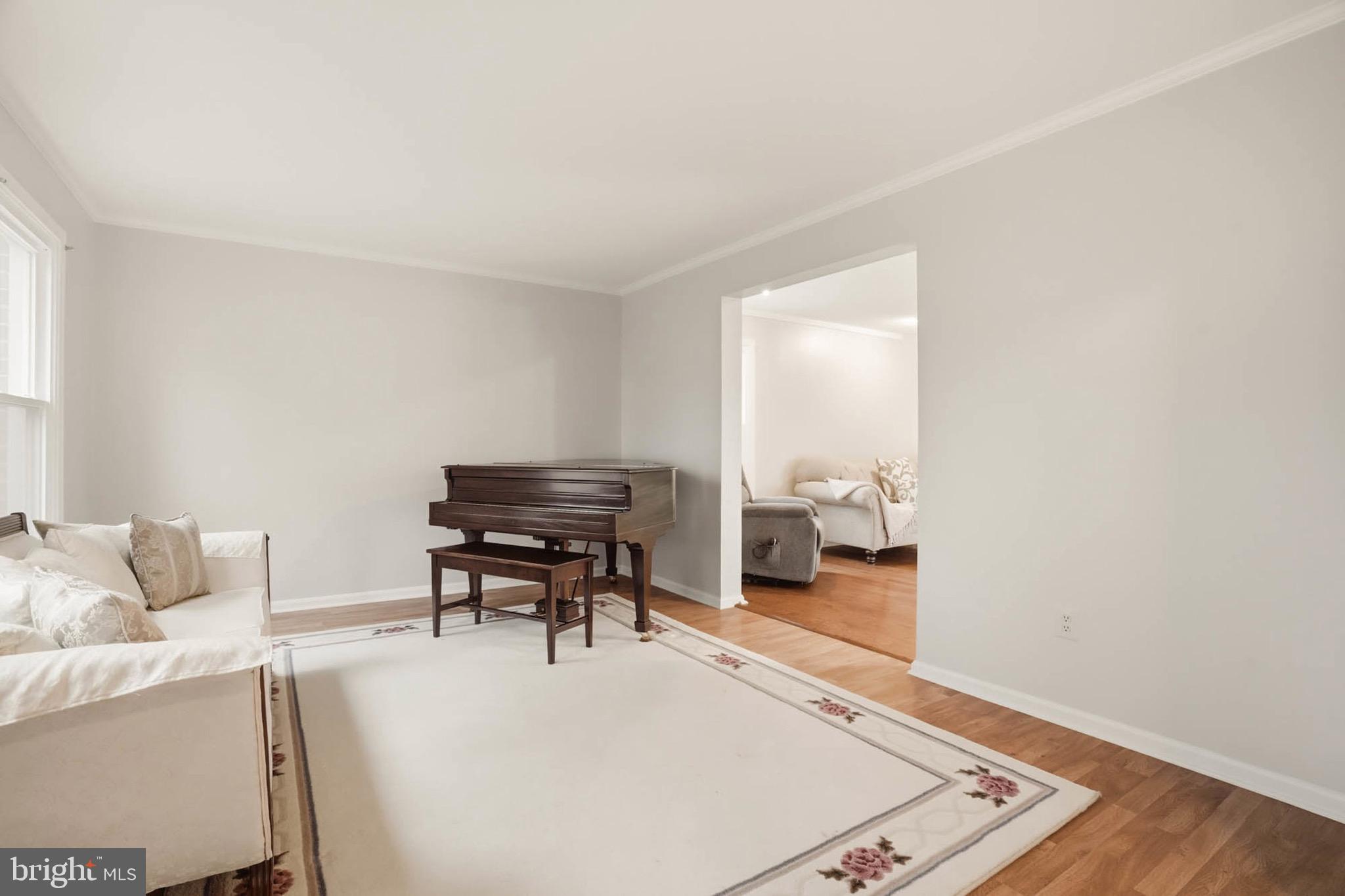 MARKET SQUARE SOUTH - Residential