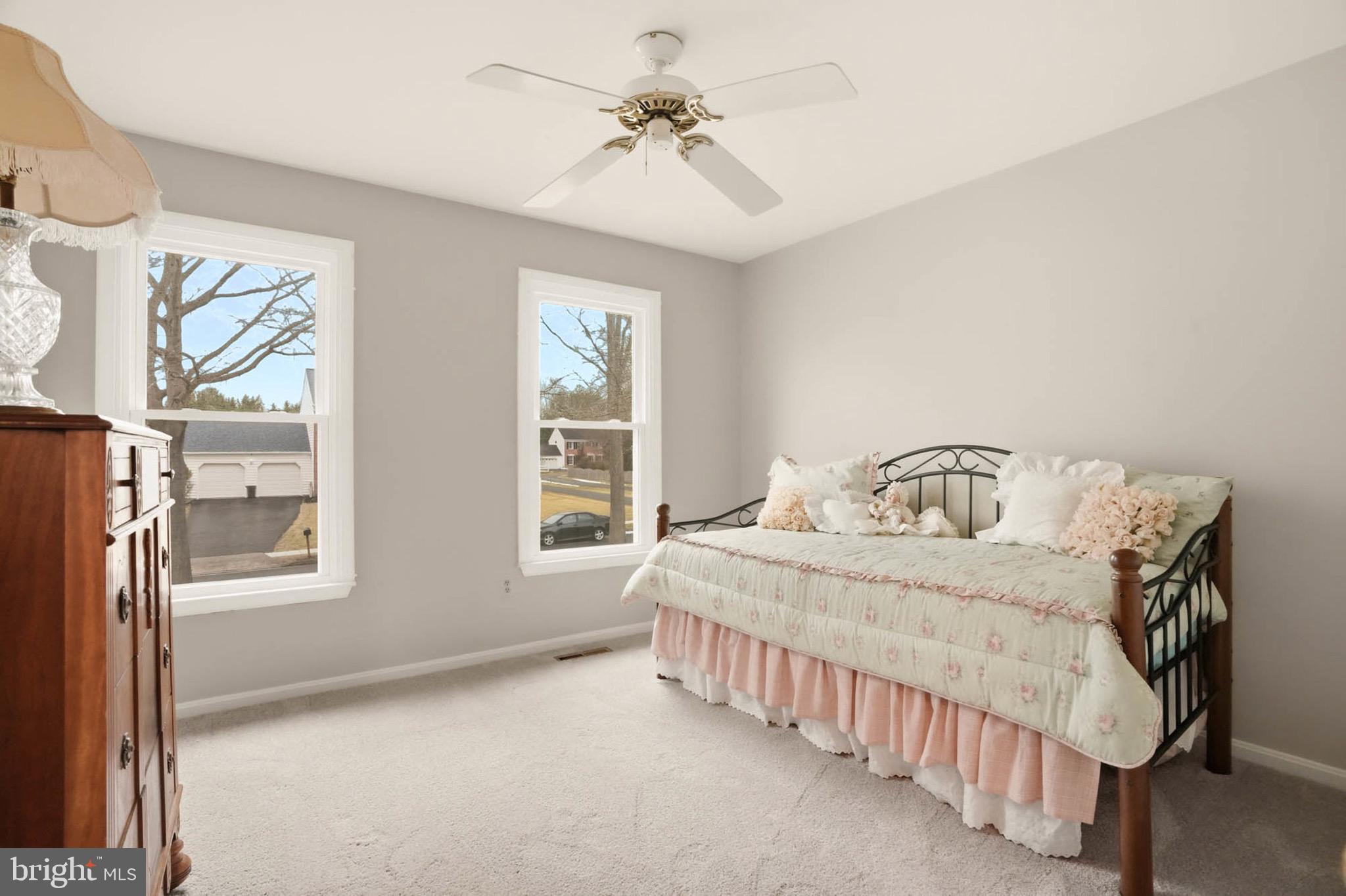 MARKET SQUARE SOUTH - Residential