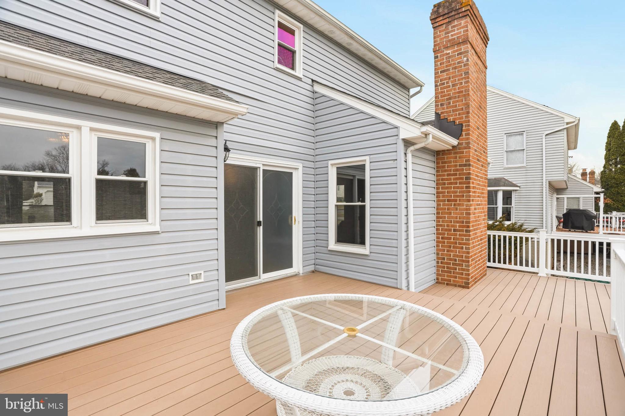 MARKET SQUARE SOUTH - Residential