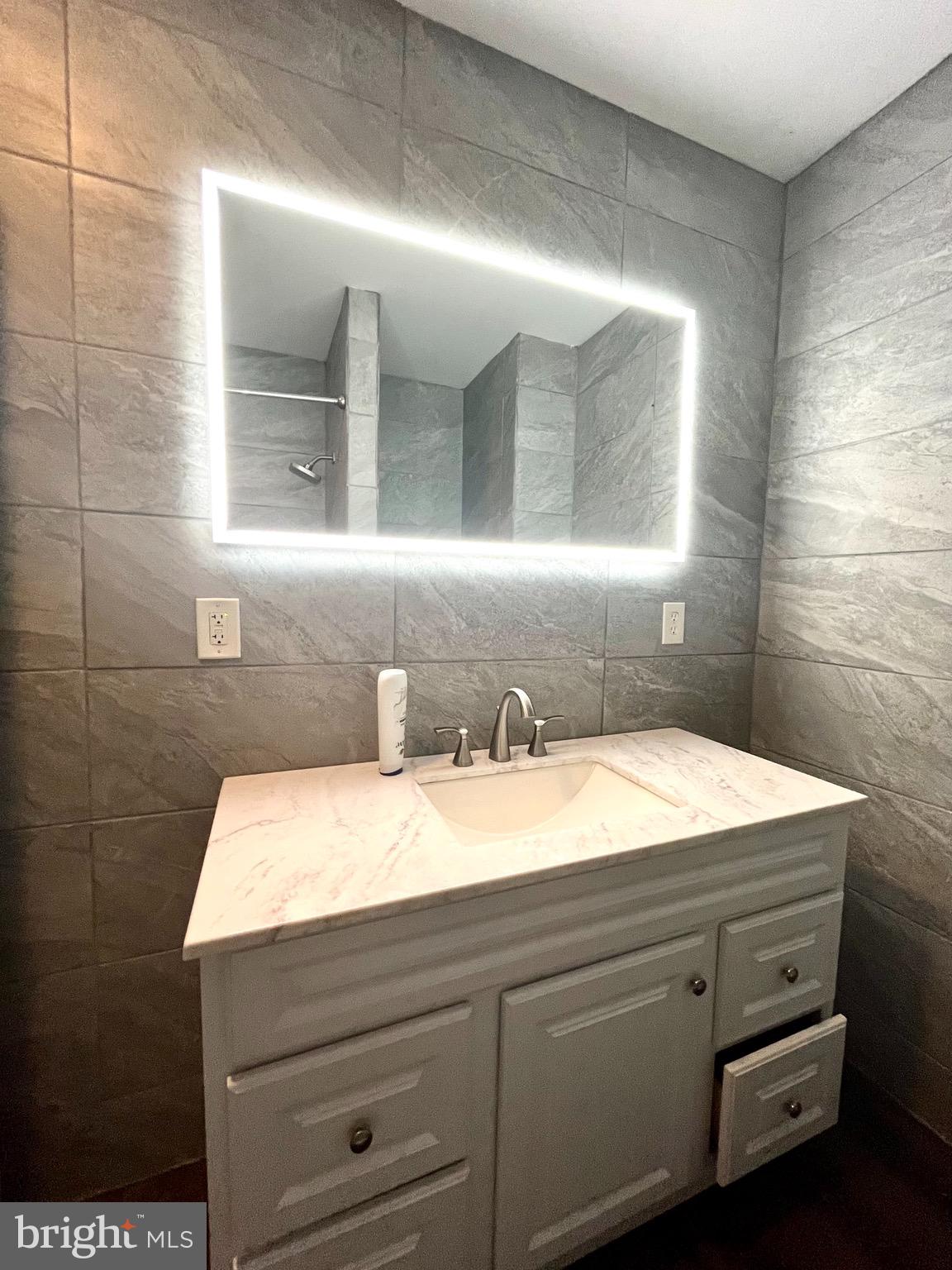 COBBS CREEK - Residential Lease