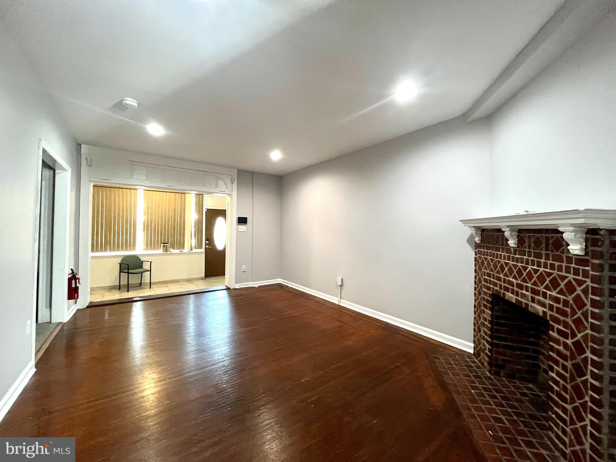 COBBS CREEK - Residential Lease
