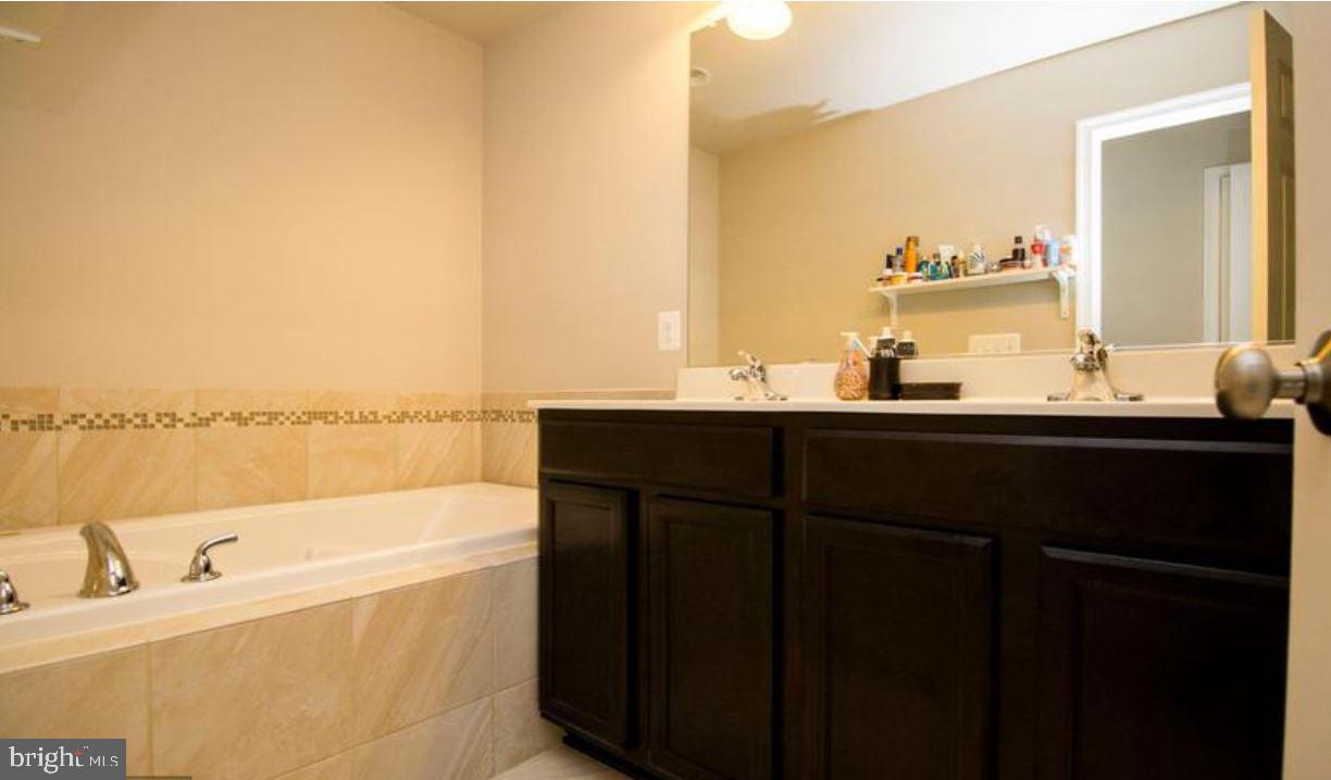 VILLAGE AT WOODSTREAM - Residential Lease