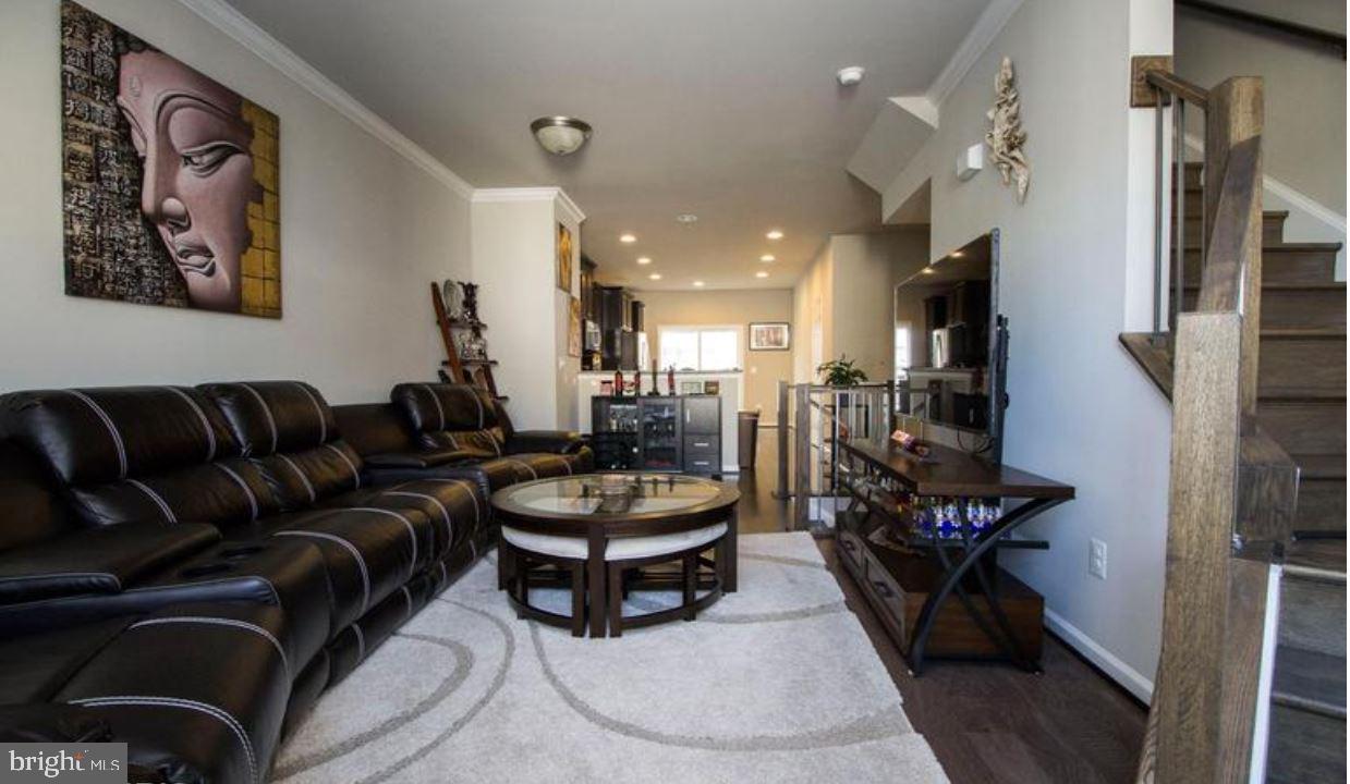 VILLAGE AT WOODSTREAM - Residential Lease