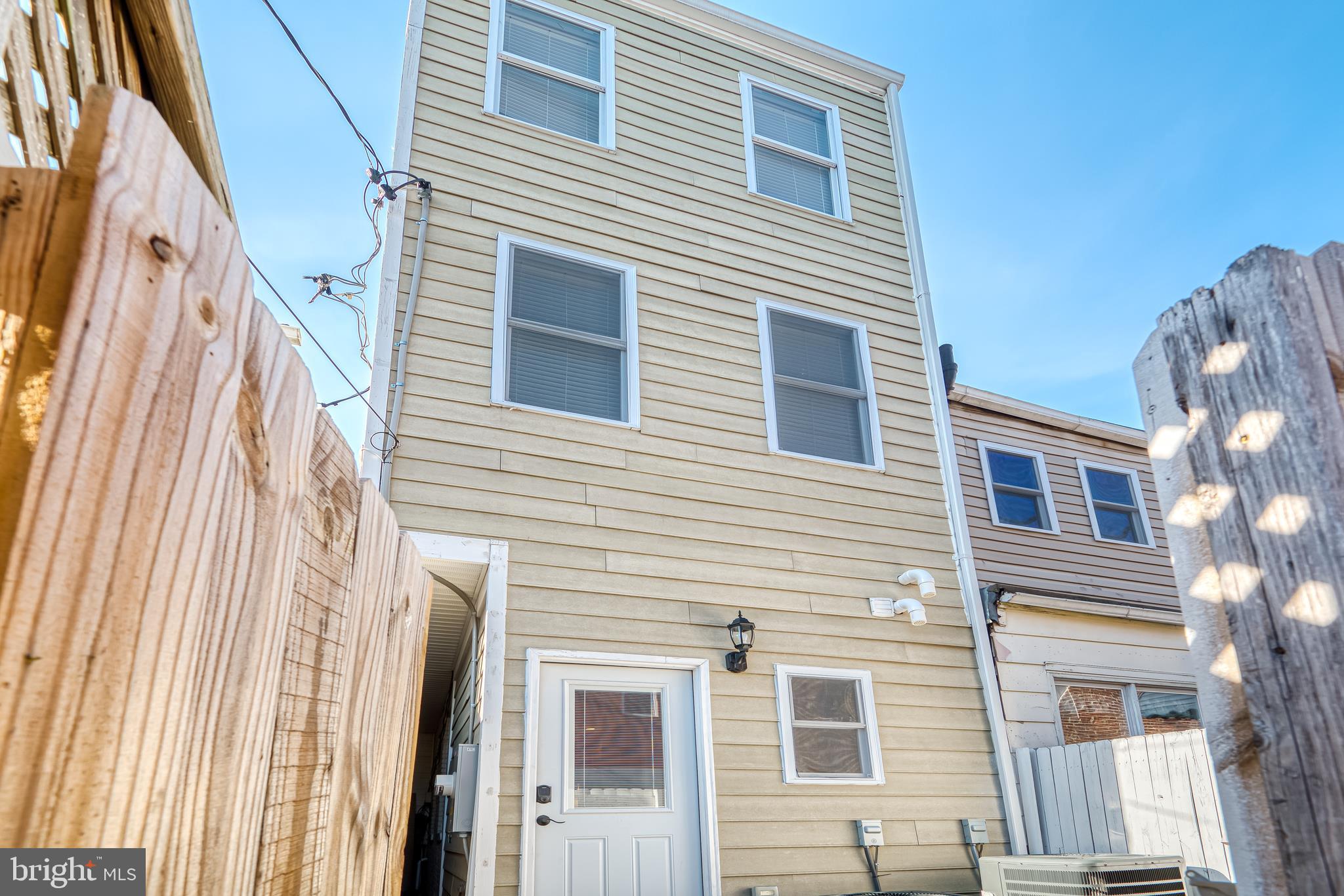 FEDERAL HILL HISTORIC DISTRICT - Residential Lease