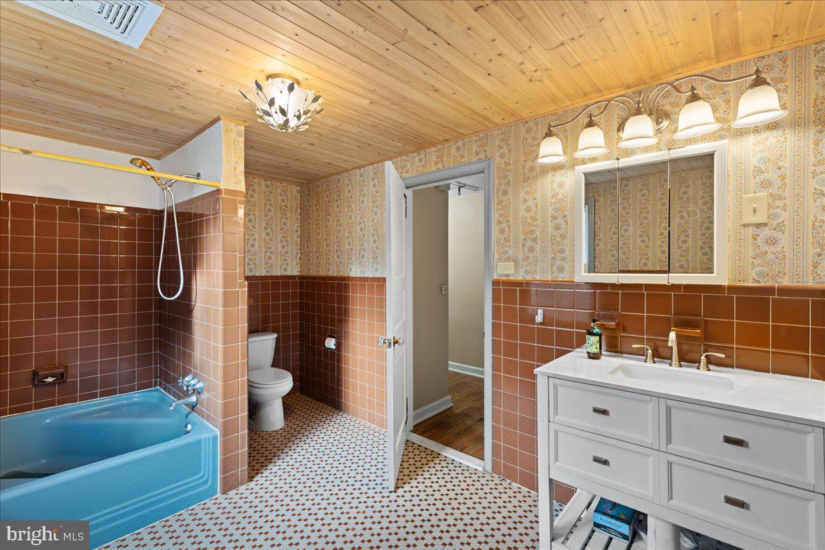 HOOT OWL ESTATES - Residential