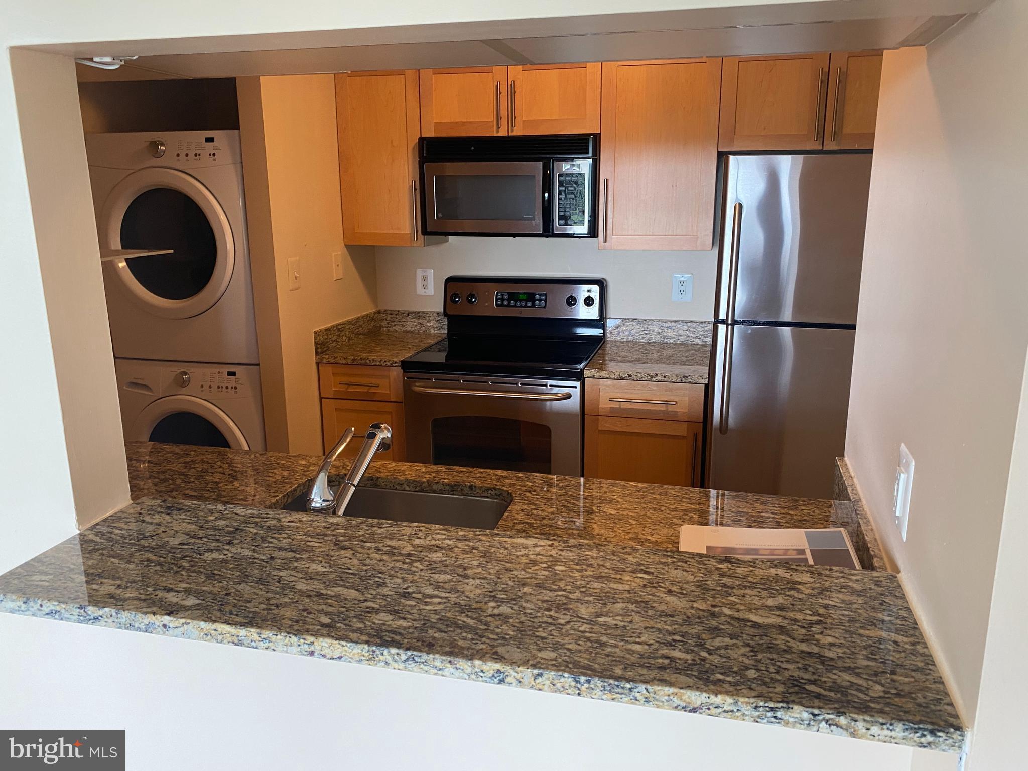 10101 GROSVENOR PLACE 1006