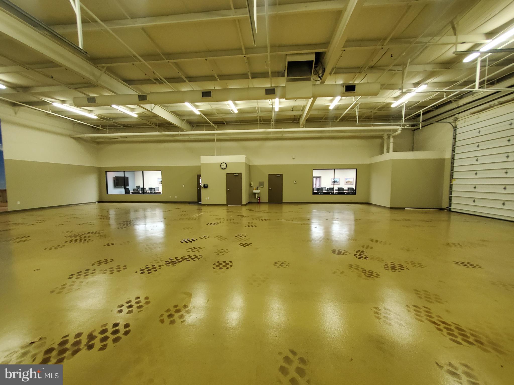 OAK HILL BUSINESS CENTER - Commercial Sale