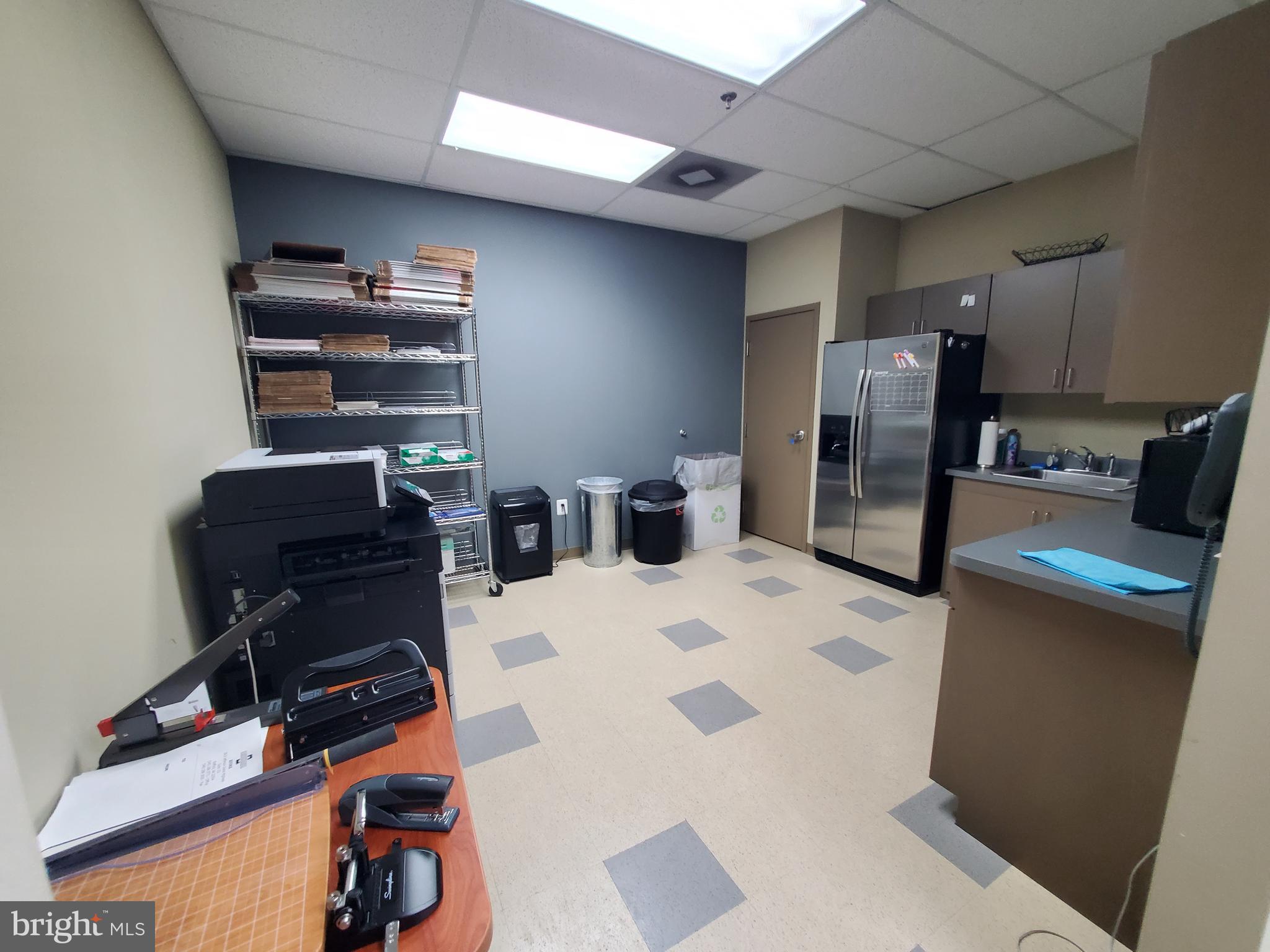 OAK HILL BUSINESS CENTER - Commercial Sale