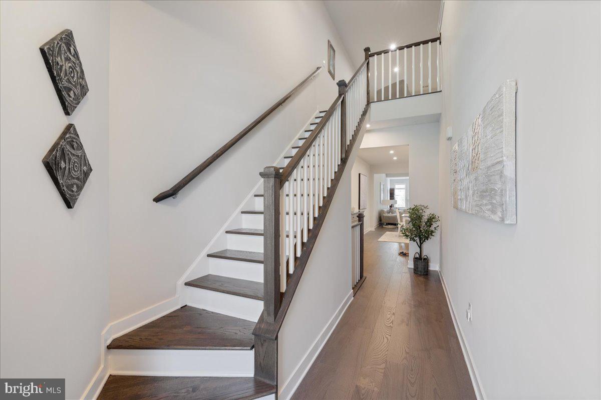 YARDLEY WOODS - Residential