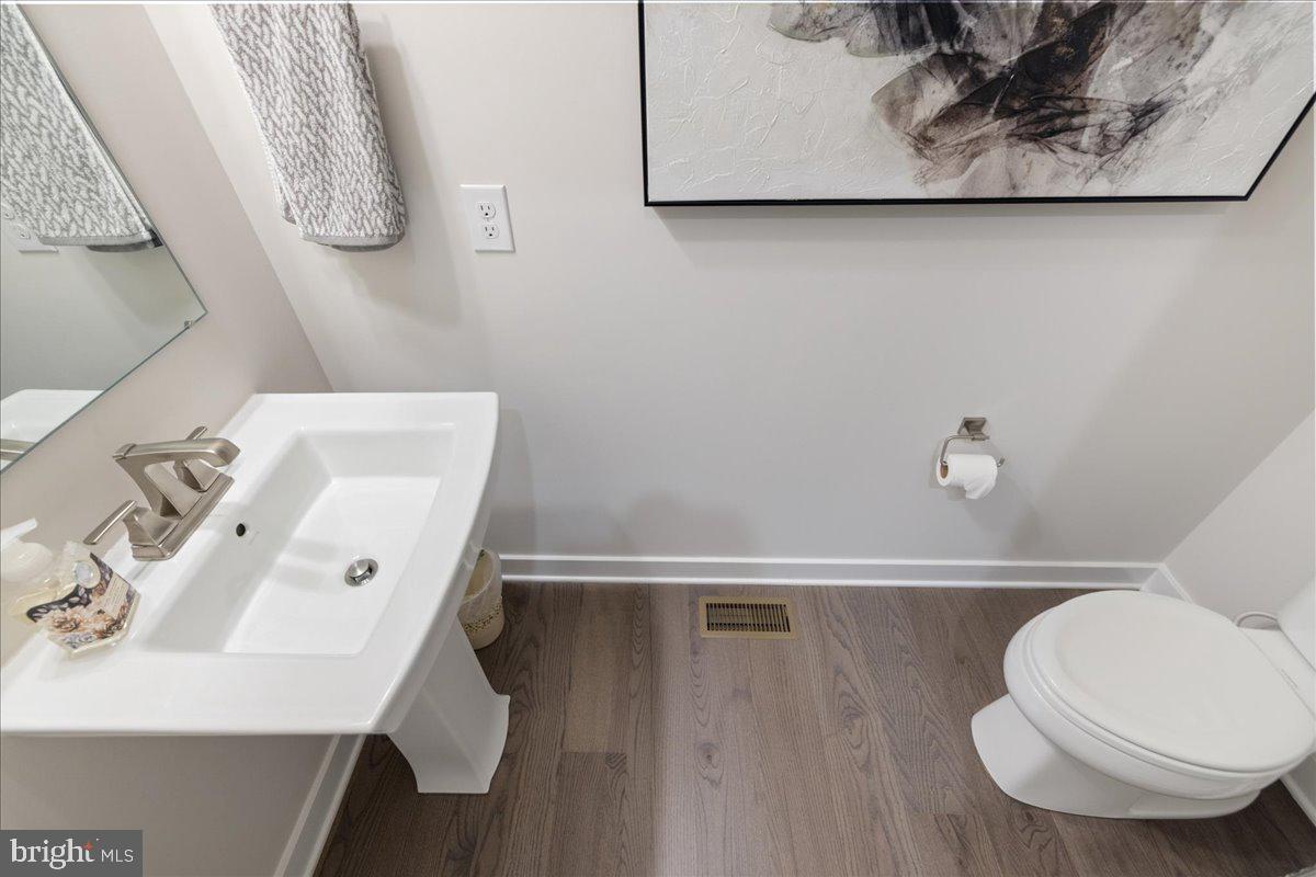 YARDLEY WOODS - Residential