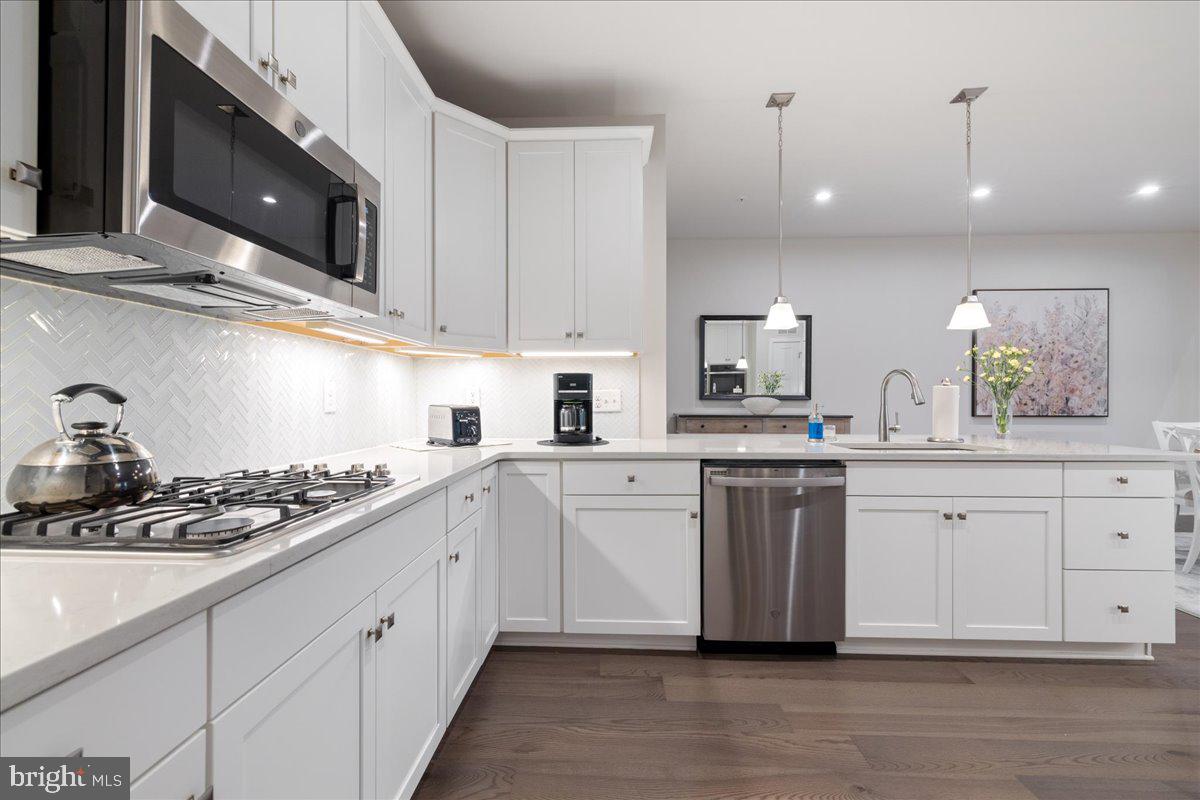 YARDLEY WOODS - Residential