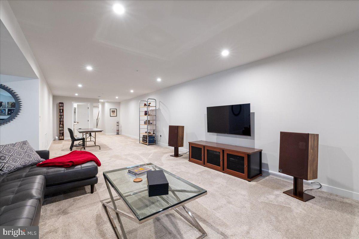 YARDLEY WOODS - Residential