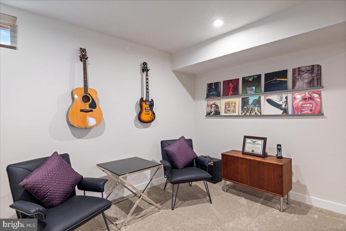 YARDLEY WOODS - Residential