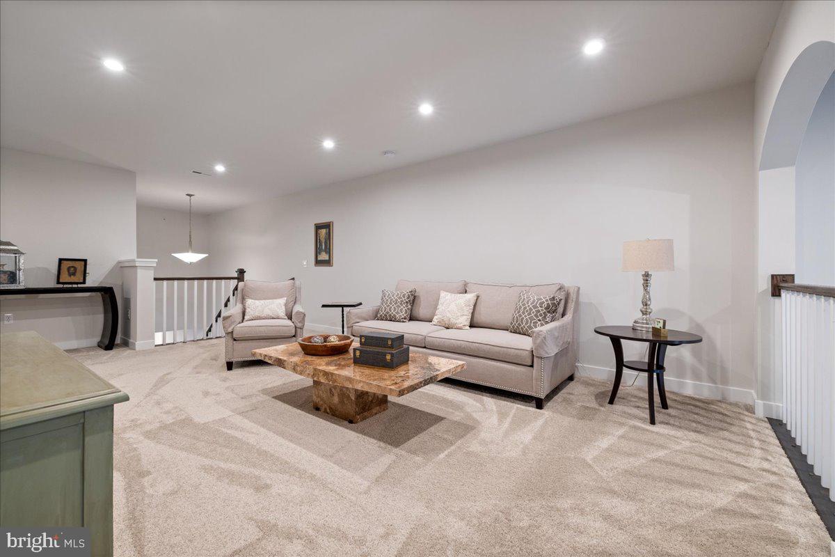 YARDLEY WOODS - Residential