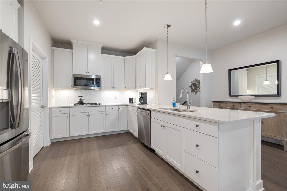 YARDLEY WOODS - Residential