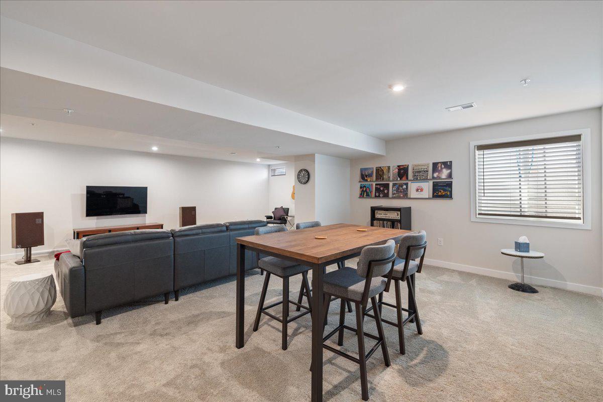 YARDLEY WOODS - Residential