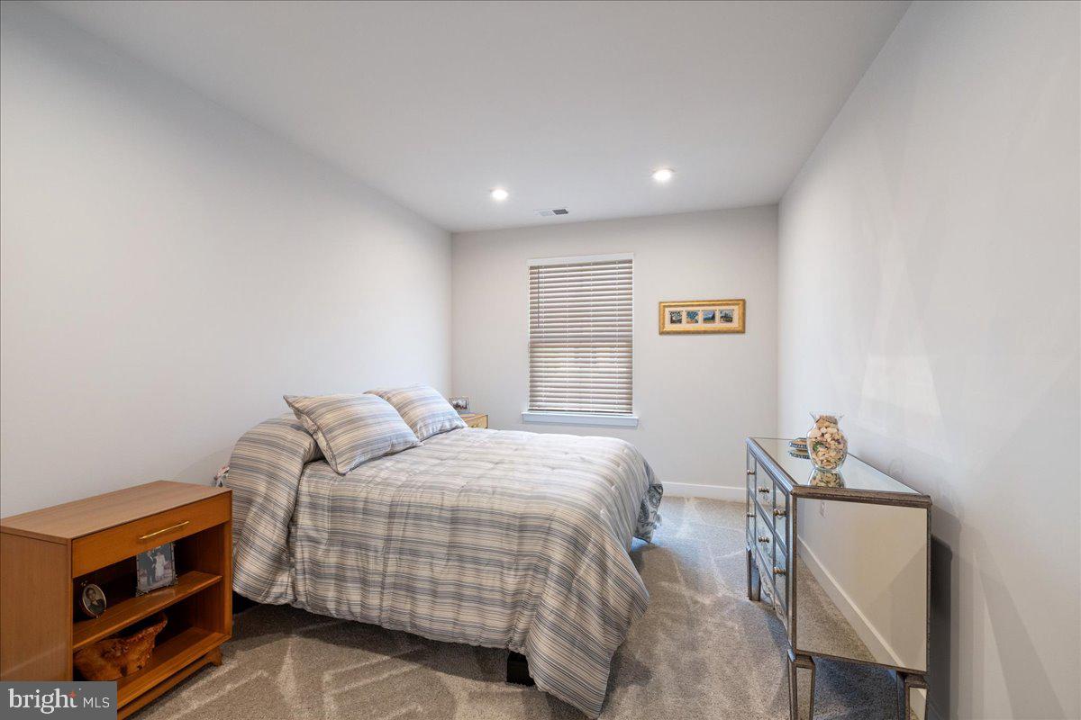 YARDLEY WOODS - Residential