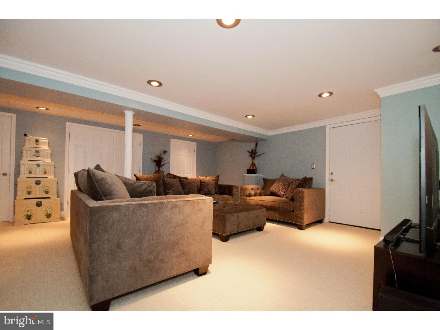 SUMMIT RIDGE - Residential