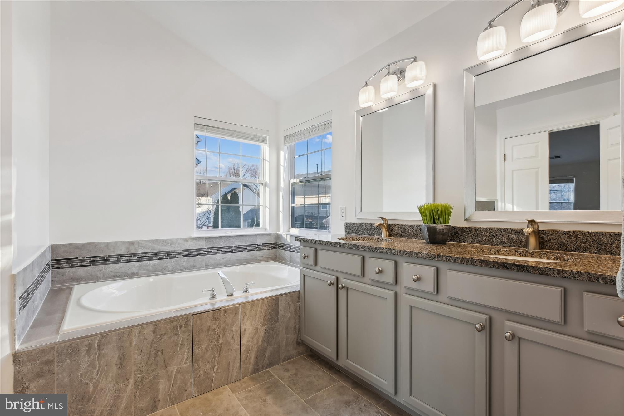 CLOPPERS MILL WEST - Residential