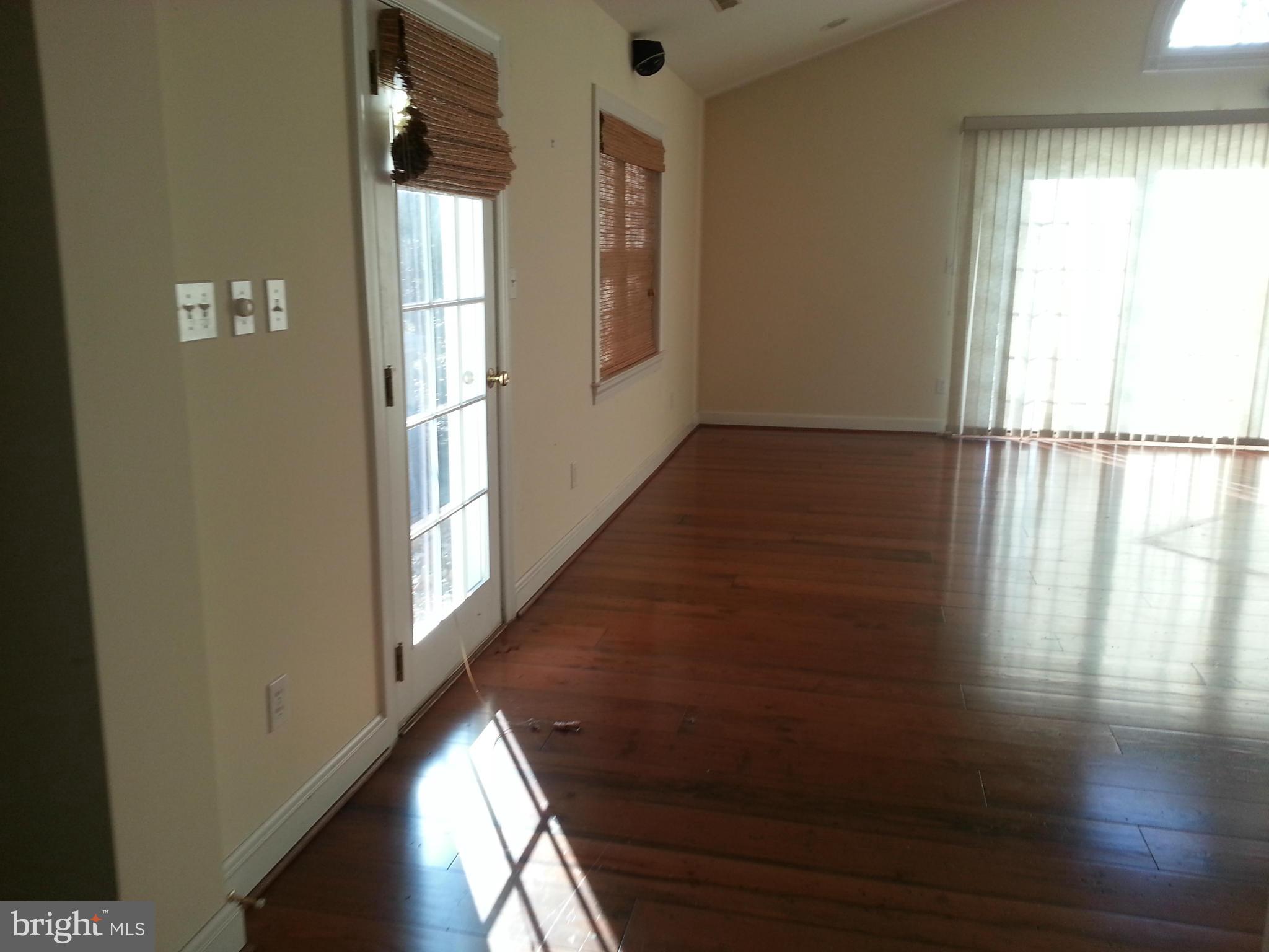 MANOR PARK - Residential