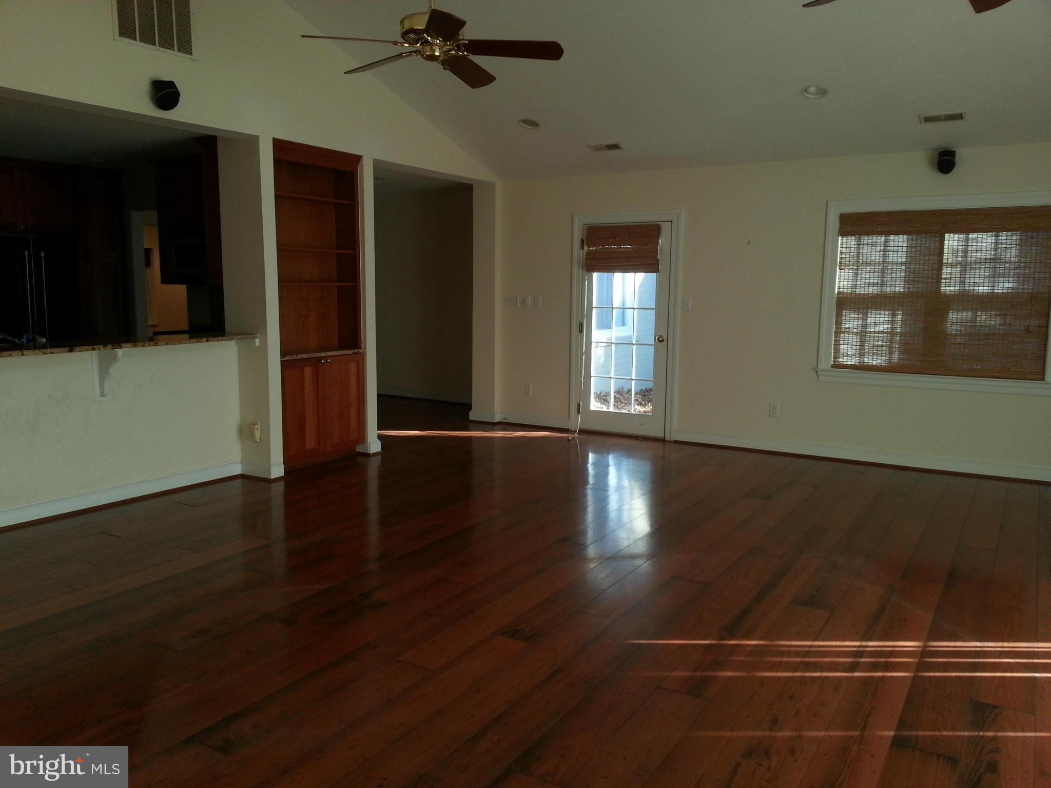 MANOR PARK - Residential