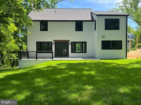 2520 N VERNON STREET N ARLINGTON VA 22207