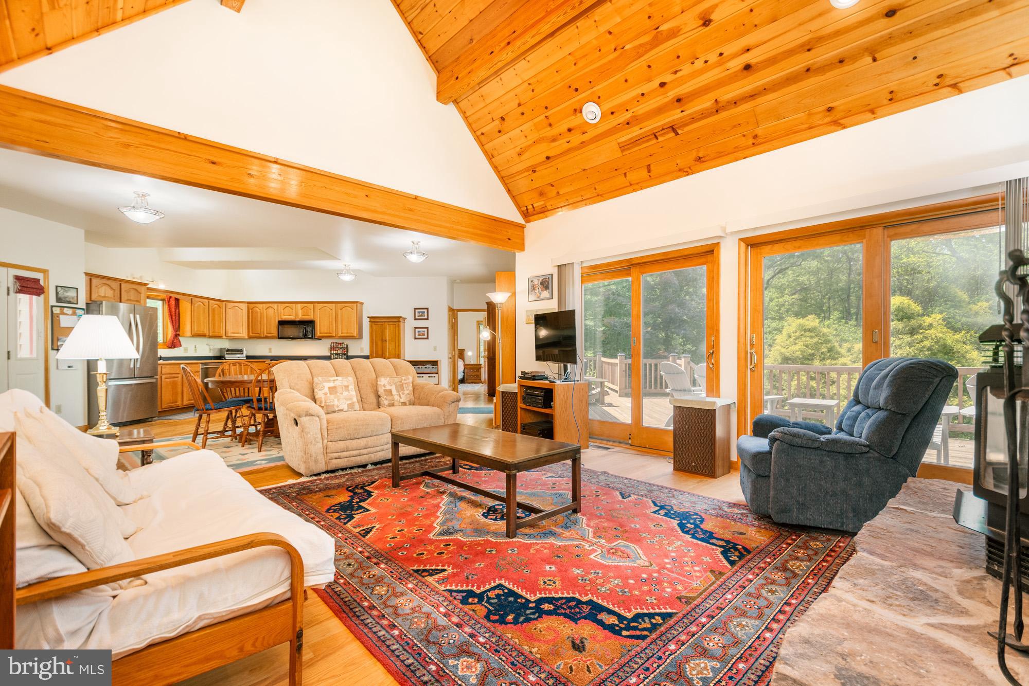 TURKEY NECK - Residential